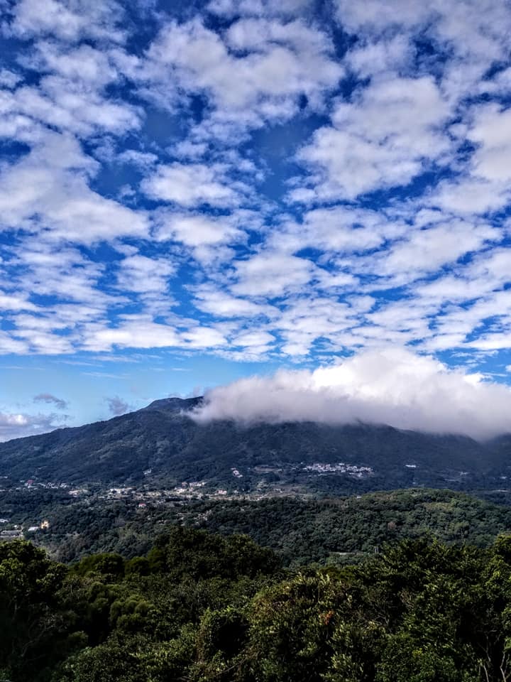 草山天際風雲起