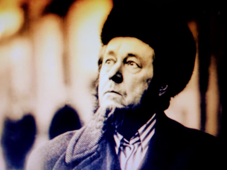 是叛逆，不是叛徒