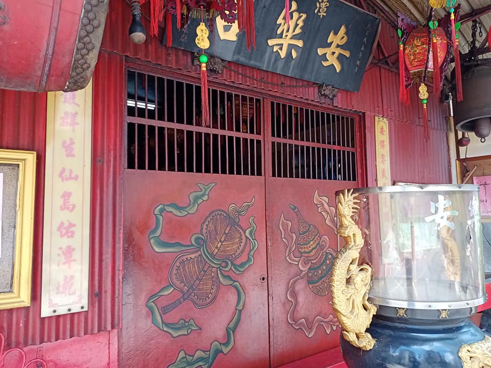 宮廟都閉門謝客