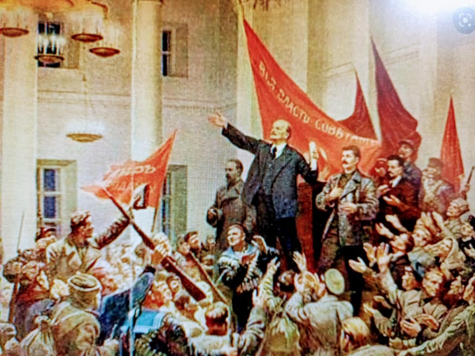 冷靜看“十月革命”