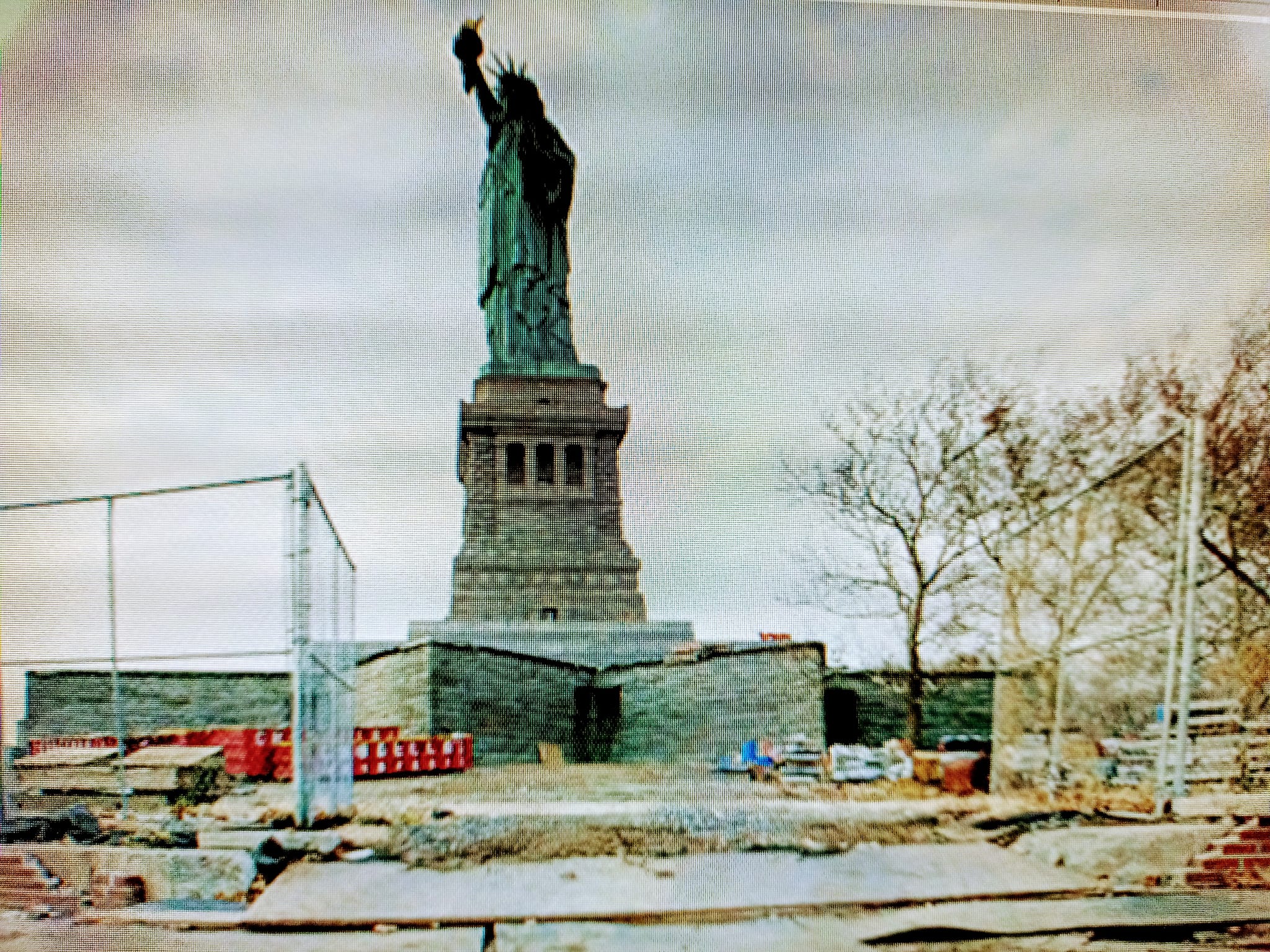 民主峰會有心魔