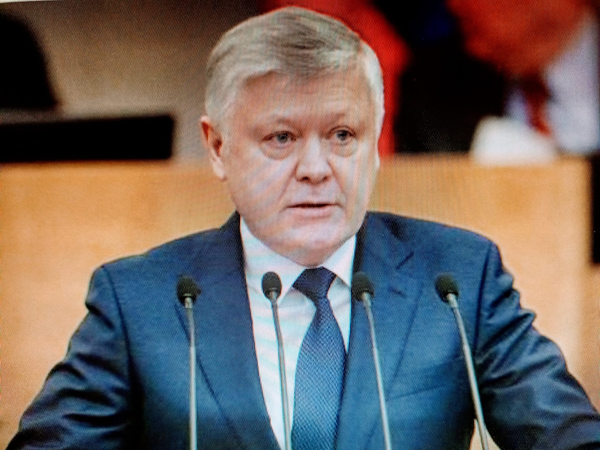 民主峰會有心魔