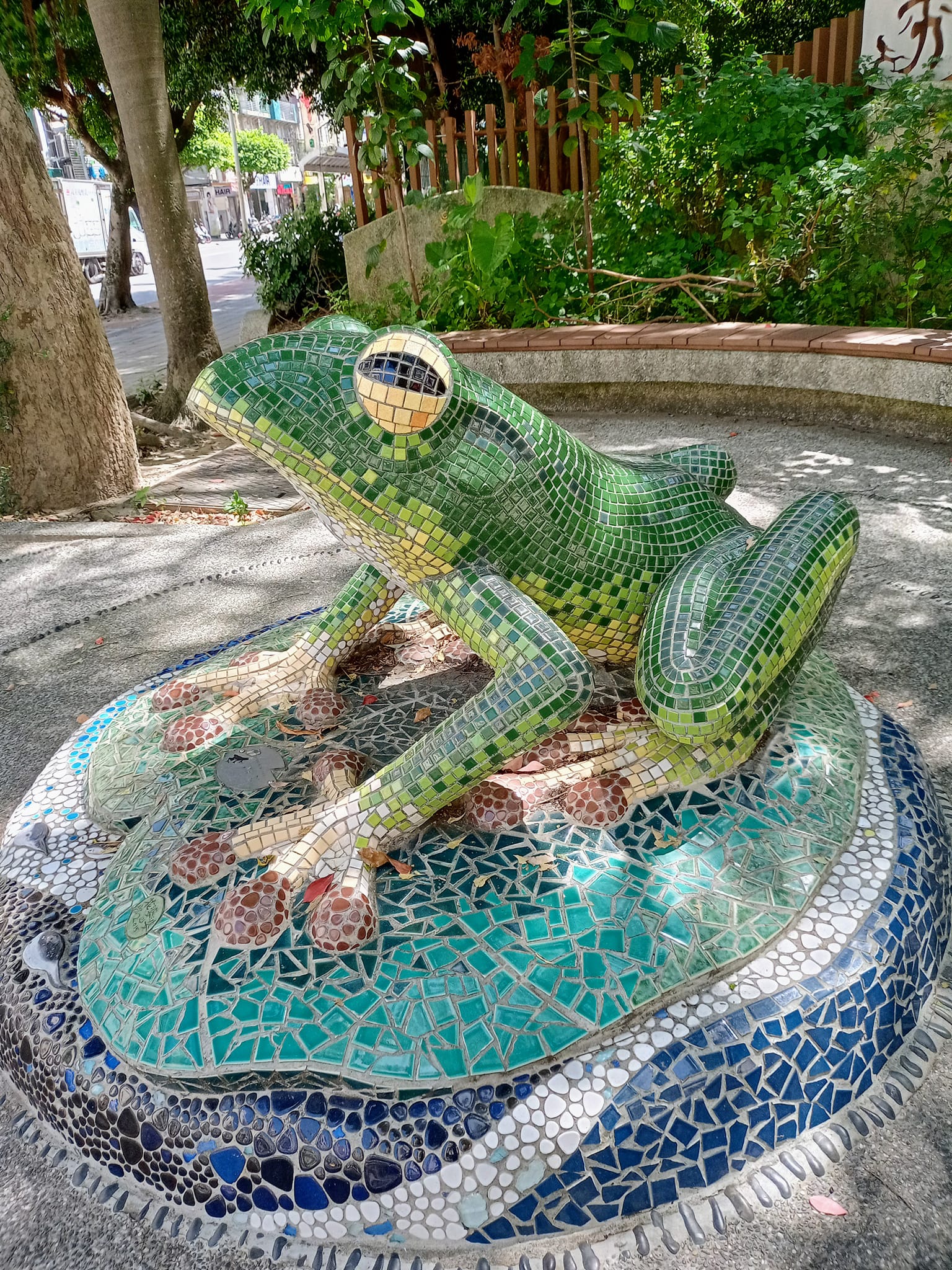 王者的“詠蛙”詩