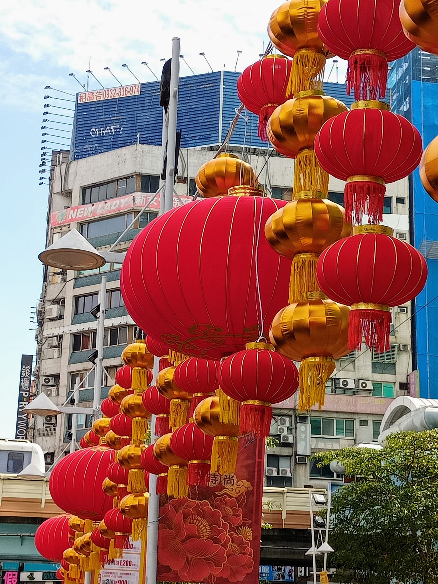 兔年送子運紅燈傳喜訊